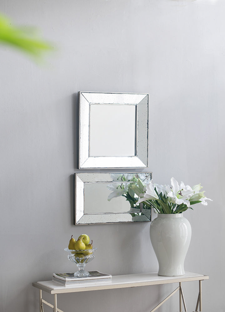 18" x 18" Distressed Silver Square Accent Mirror, Traditional Style Framed Wall Mirror for Living Room, Entryway, Office, Bedroom, Hallway