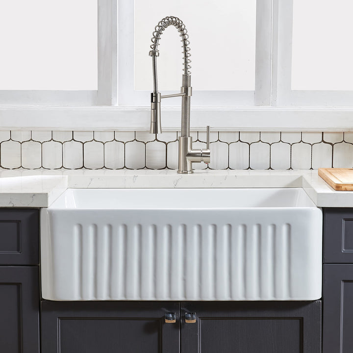 Fireclay 30" L X 18" W Farmhouse Kitchen Sink with Grid and Strainer